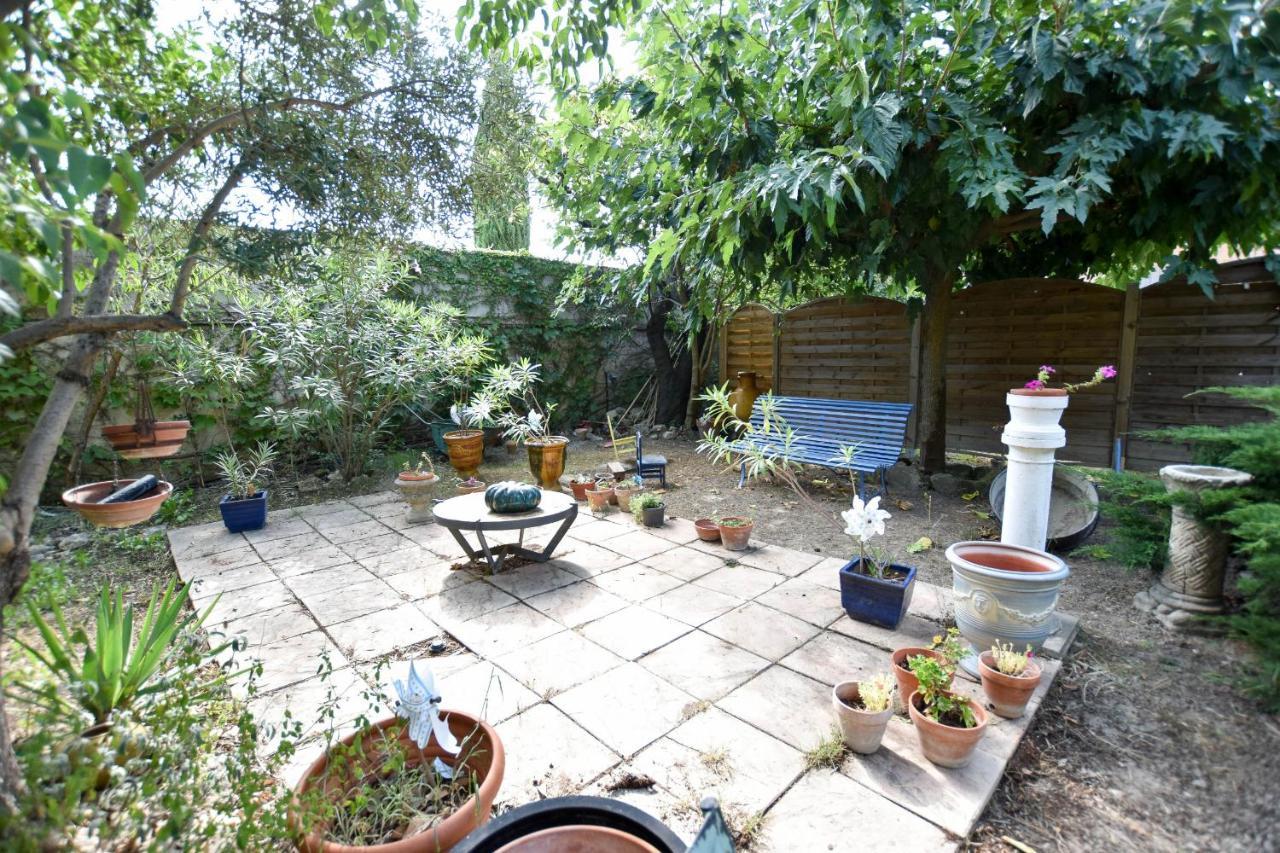 Appartement Moulin Rose - Location avec jardin et parking à Arles Extérieur photo